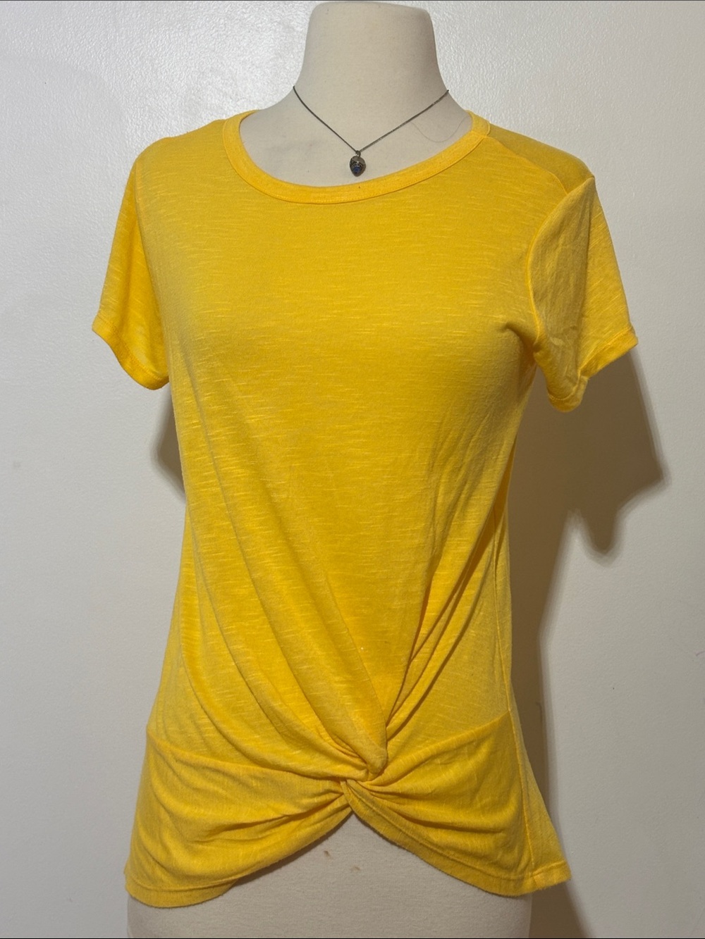 just be Yellow Twist-Knot Short Sleeve Tee